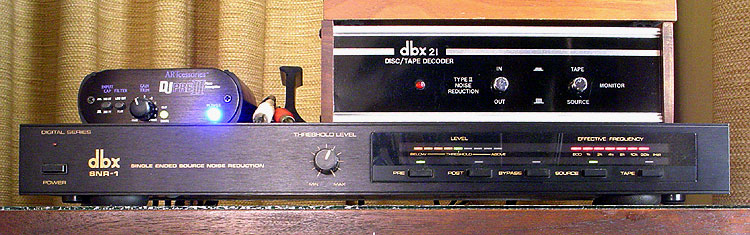 dbx-snr1.jpg