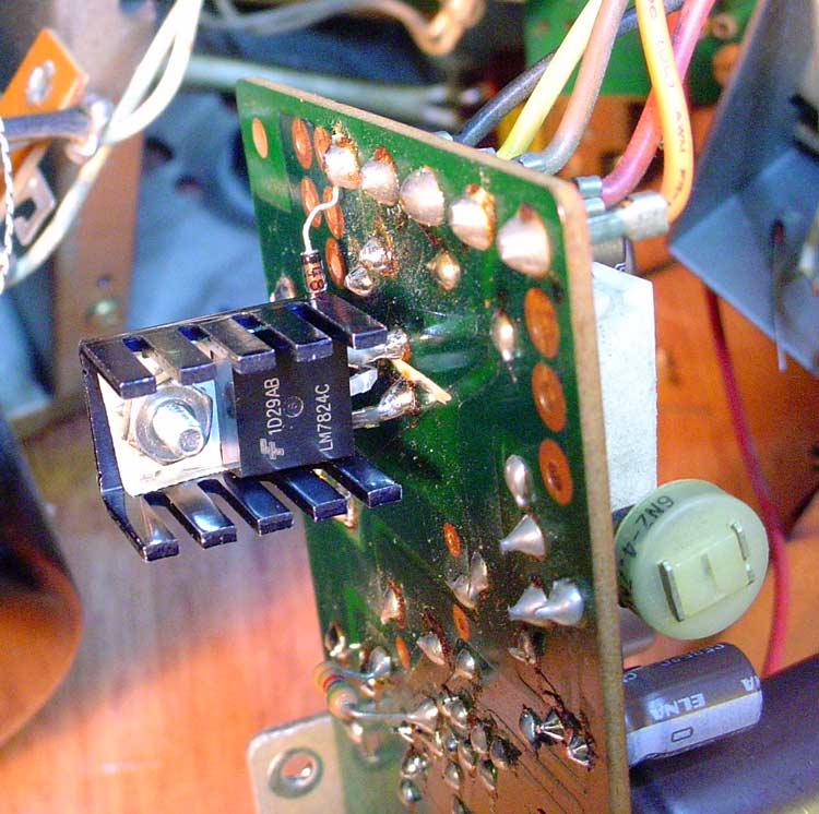25v-regulator-007.jpg